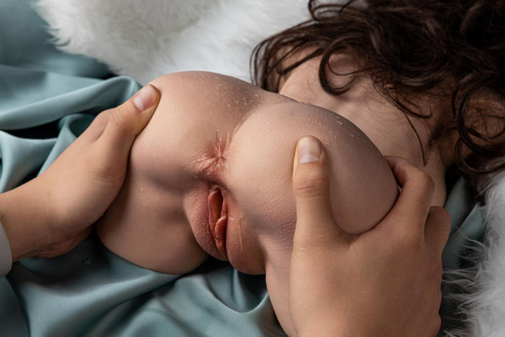 Sexpuppen-Torso in Nahaufnahme