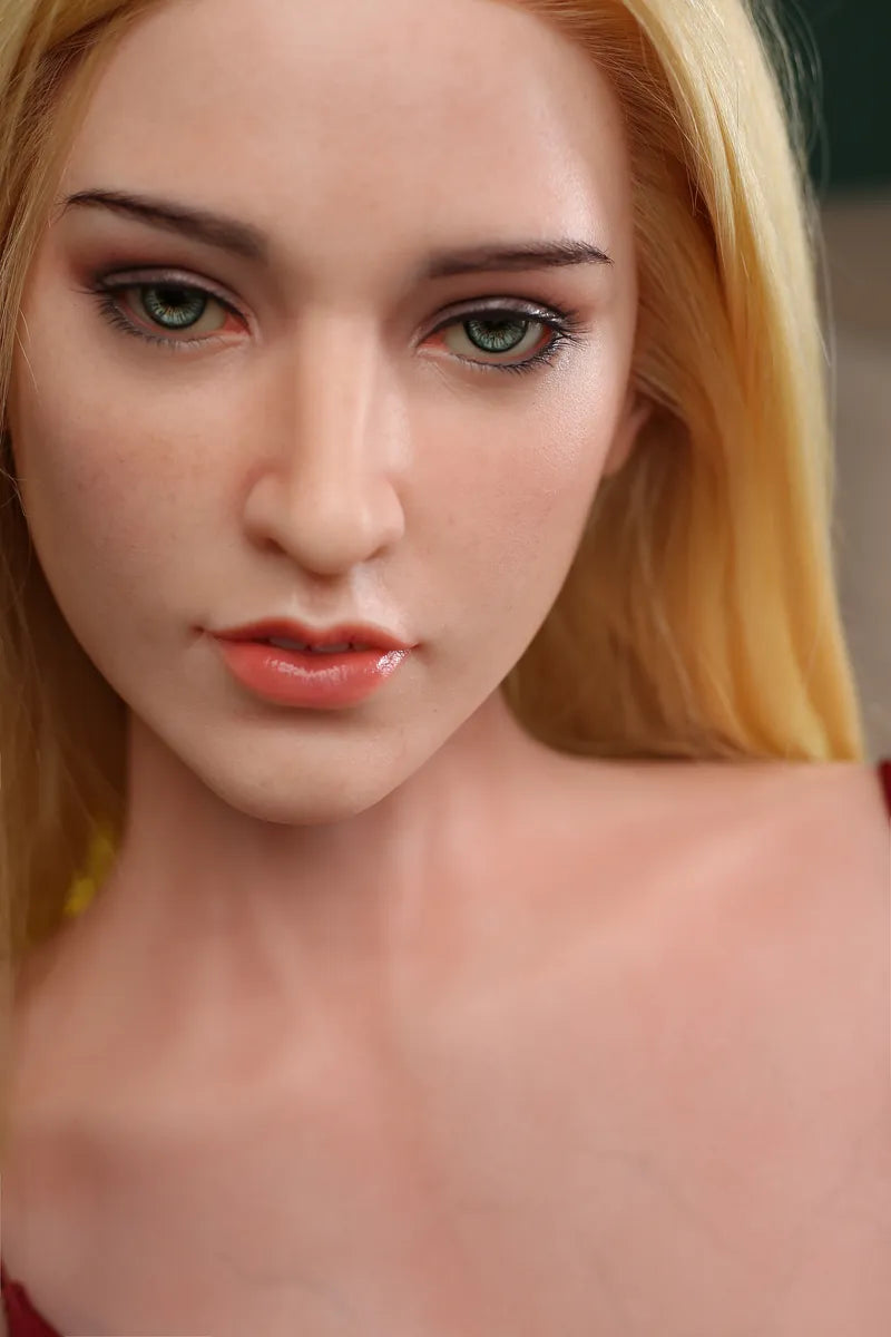 Nahaufnahme einer realistischen Sexpuppe