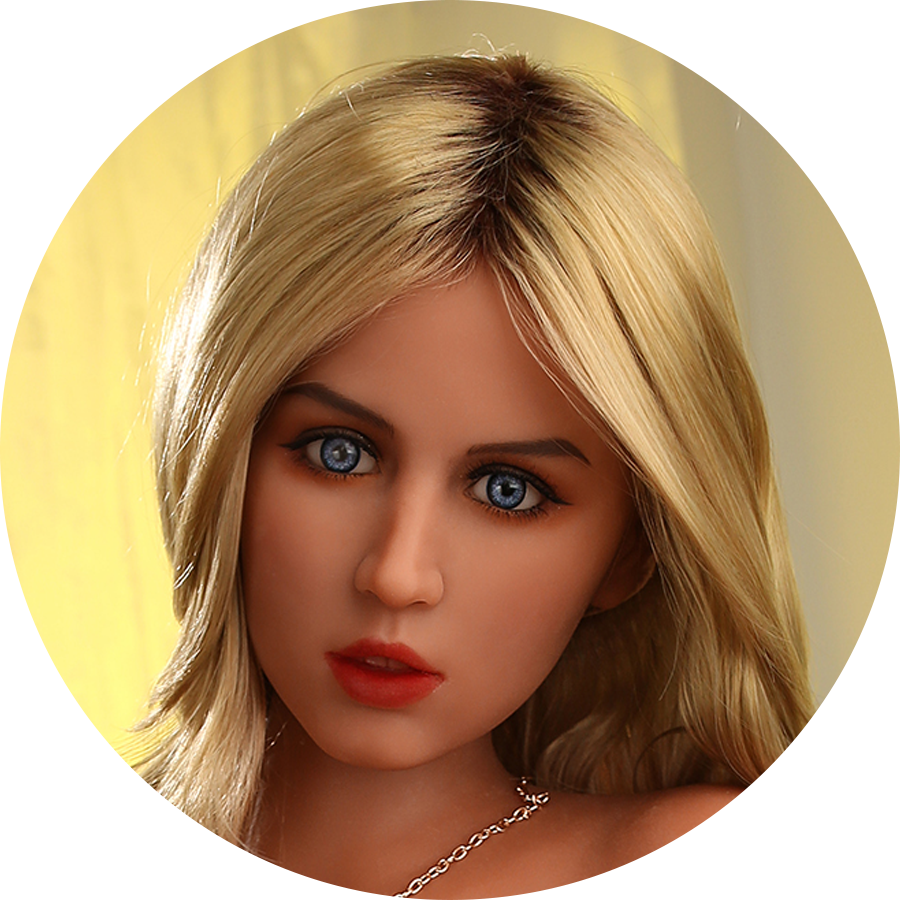 Realistische Sexpuppe, blond, Porträt