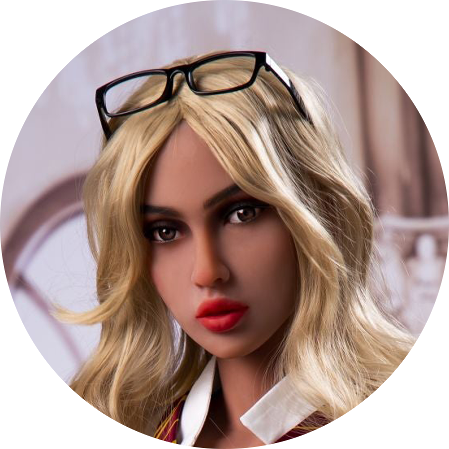 Blonde Puppe mit Brille, Lippenstift