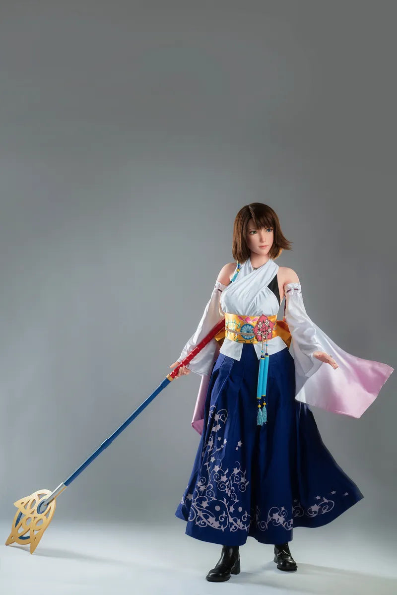 Frau in traditioneller asiatischer Kleidung