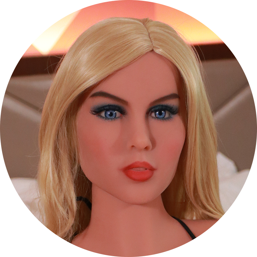 Realistische Sexpuppe, blond, Porträt