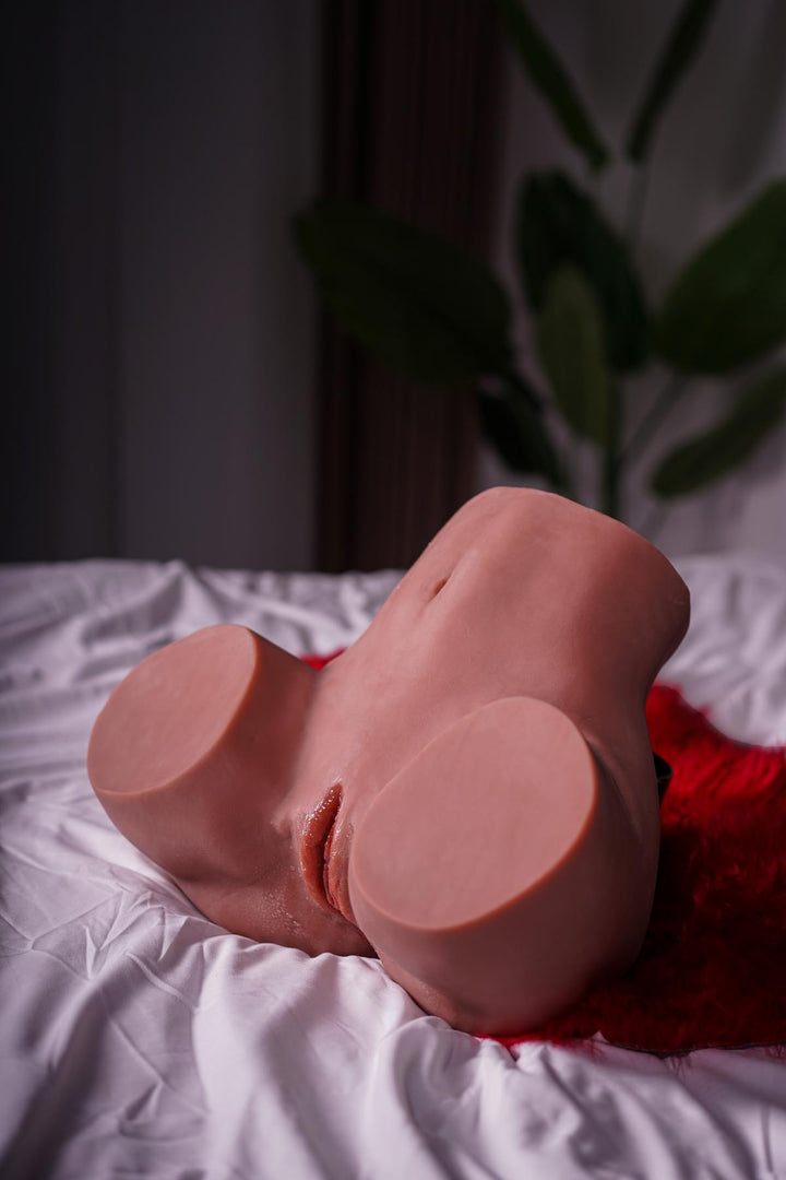 marielove masturbator torso Camille-Elisa body with vibration and moaning function