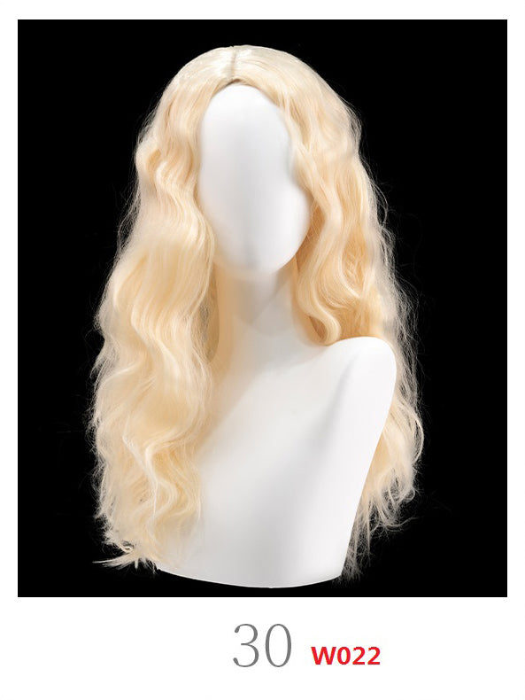 Blonde Perücke auf Mannequinkopf