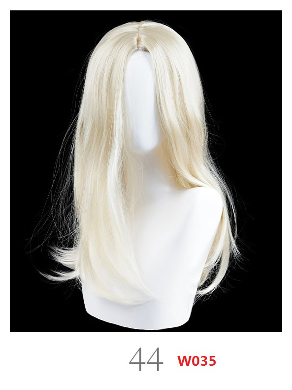Blonde Perücke auf Schaufensterpuppe