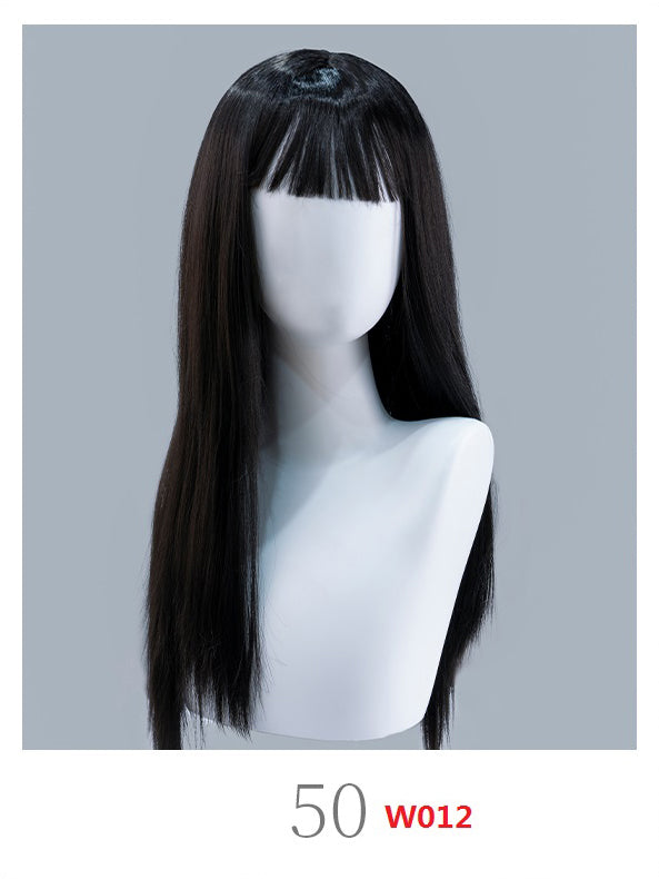 Mannequinkopf mit langen schwarzen Haaren